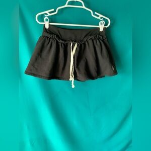 FP Movement by Free People Black Flirt Skort with Drawstring, Size Large, EUC